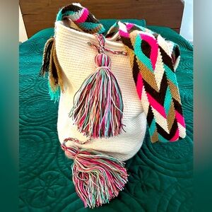 NWT Wayuu Mochilas; Colombia.

Cream w/Multi-color strap; shoulder/crossbody bag